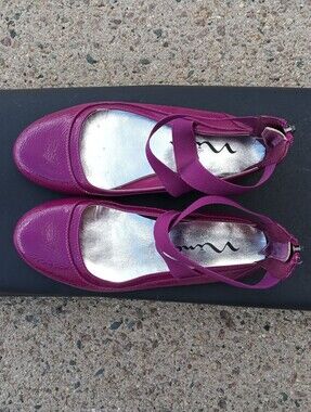 Women’s Nina Strappy Ballet Flats in Fushia Size 3
